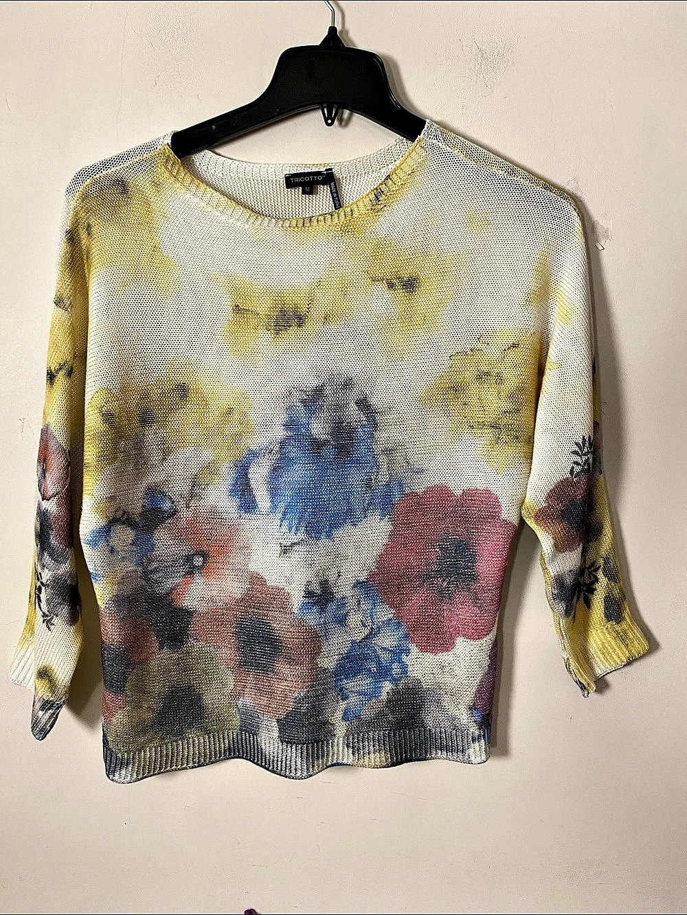 Tricotto Floral Crew Neck Sweater Size Medium